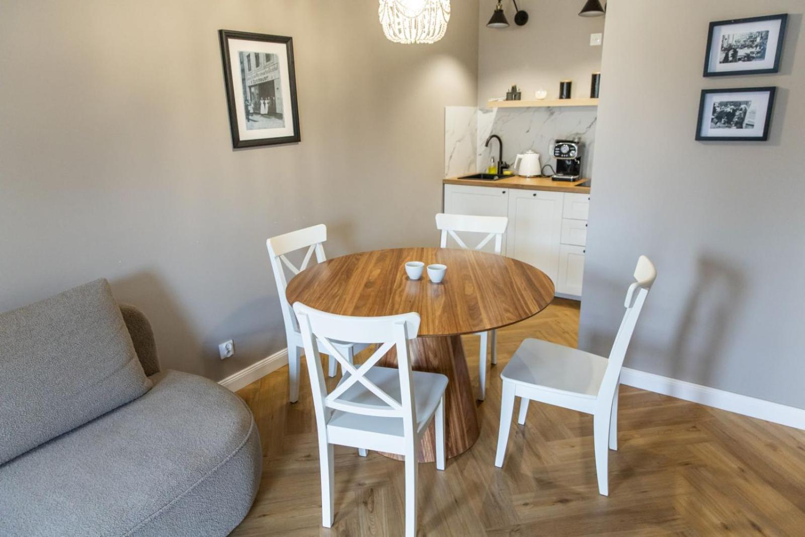 Solar Apartments I Stare Miasto 10Min I Priv Parking Free I Winda I Balkon Torun Bagian luar foto
