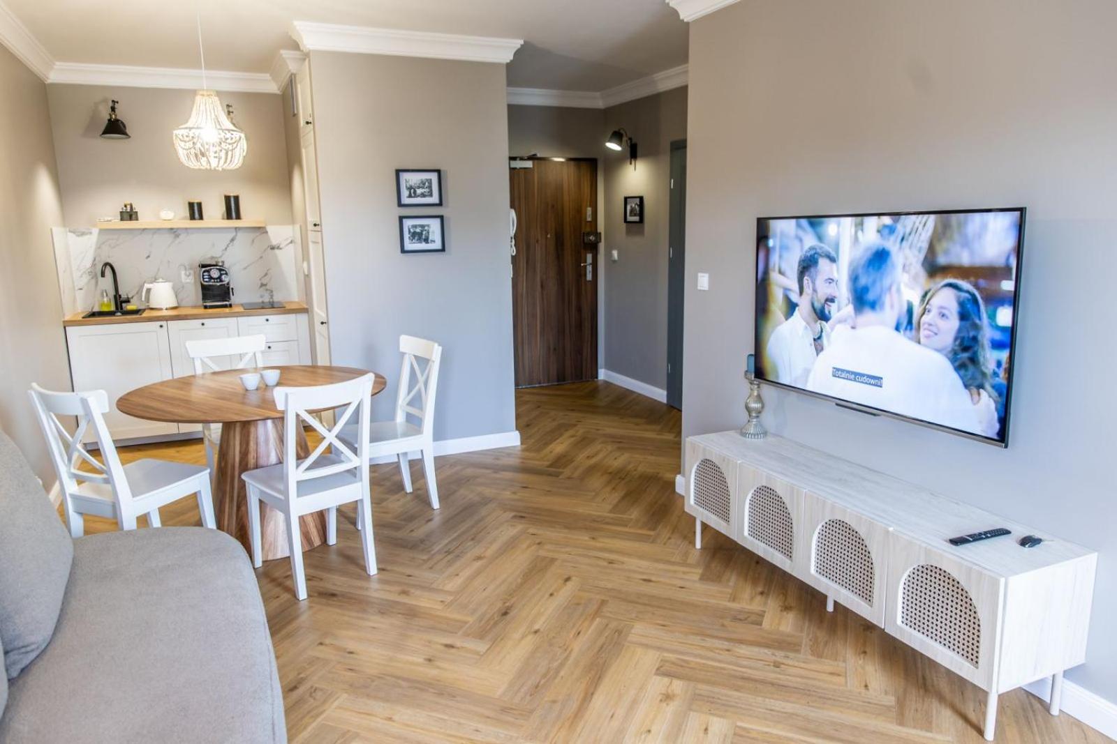 Solar Apartments I Stare Miasto 10Min I Priv Parking Free I Winda I Balkon Torun Bagian luar foto