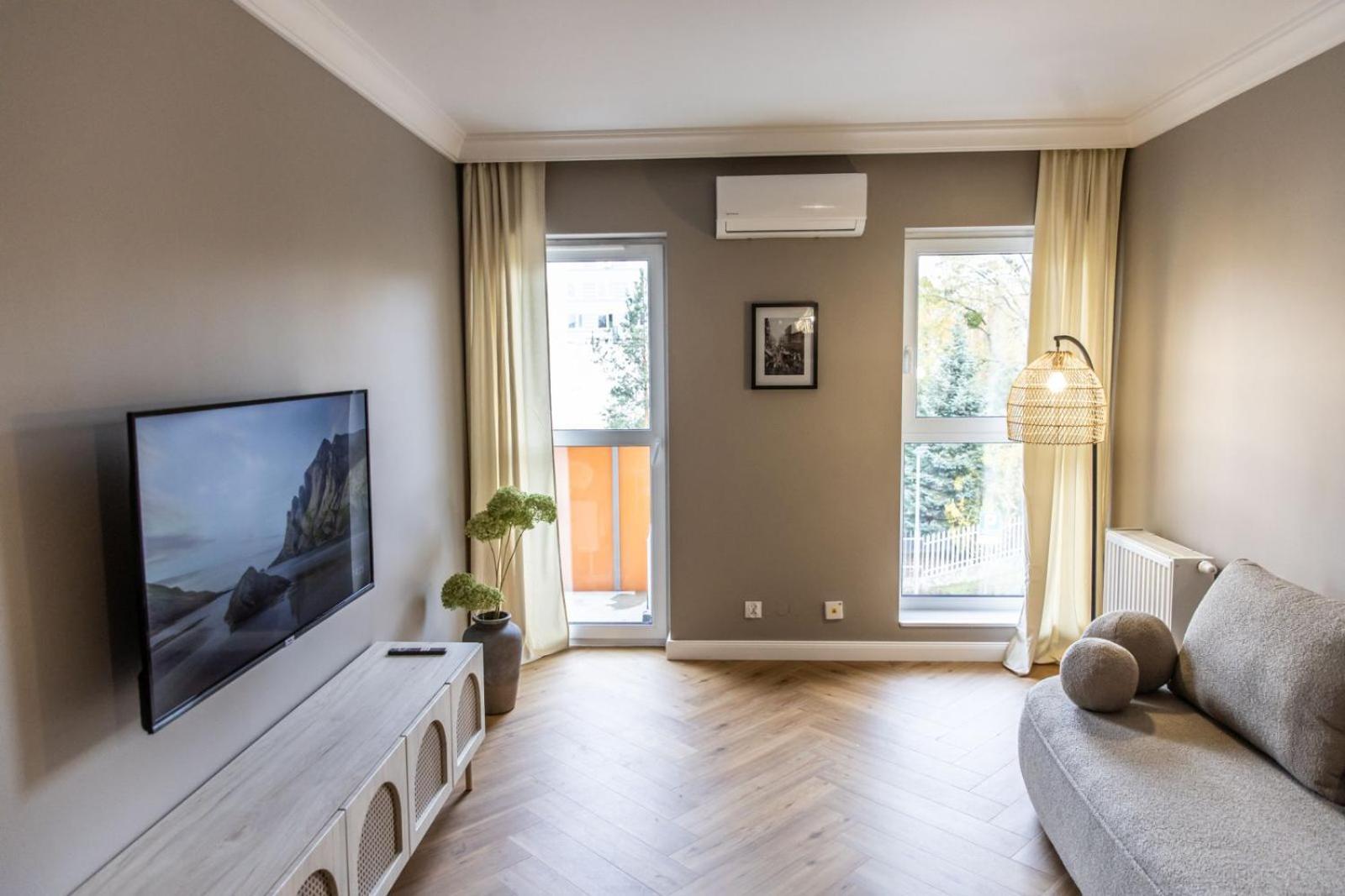 Solar Apartments I Stare Miasto 10Min I Priv Parking Free I Winda I Balkon Torun Bagian luar foto